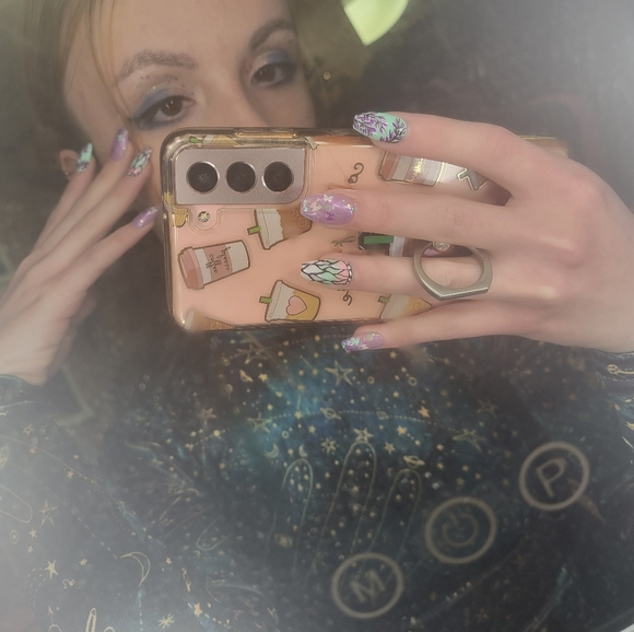 Meet your Posher, Kayla - Picture 5 of 7